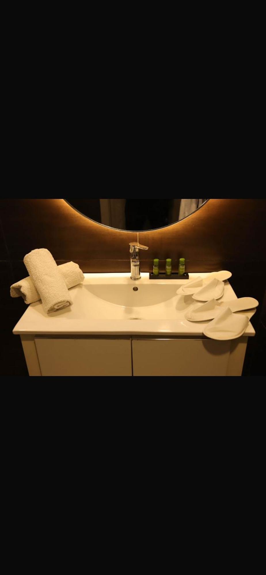Calypso Hotell Aïn el Turk Exteriör bild